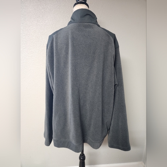 All in Motion - Picture 2 of 15